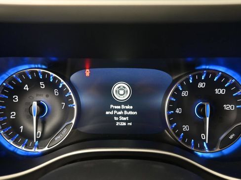 Used 2026 Chrysler Pacifica Select FWD image 14