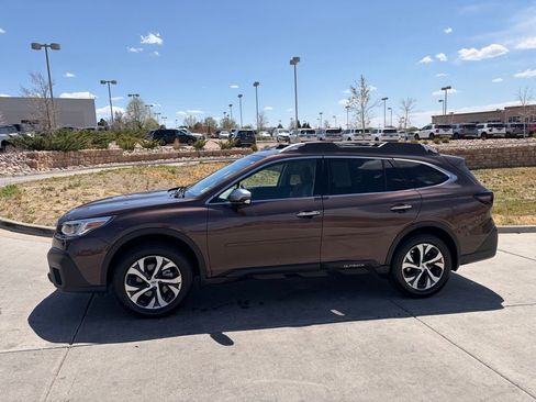 Used 2020 Subaru Outback Touring XT AWD/4WD image 3