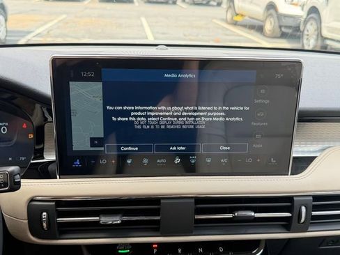 New 2026 Lincoln Corsair Premiere image 17