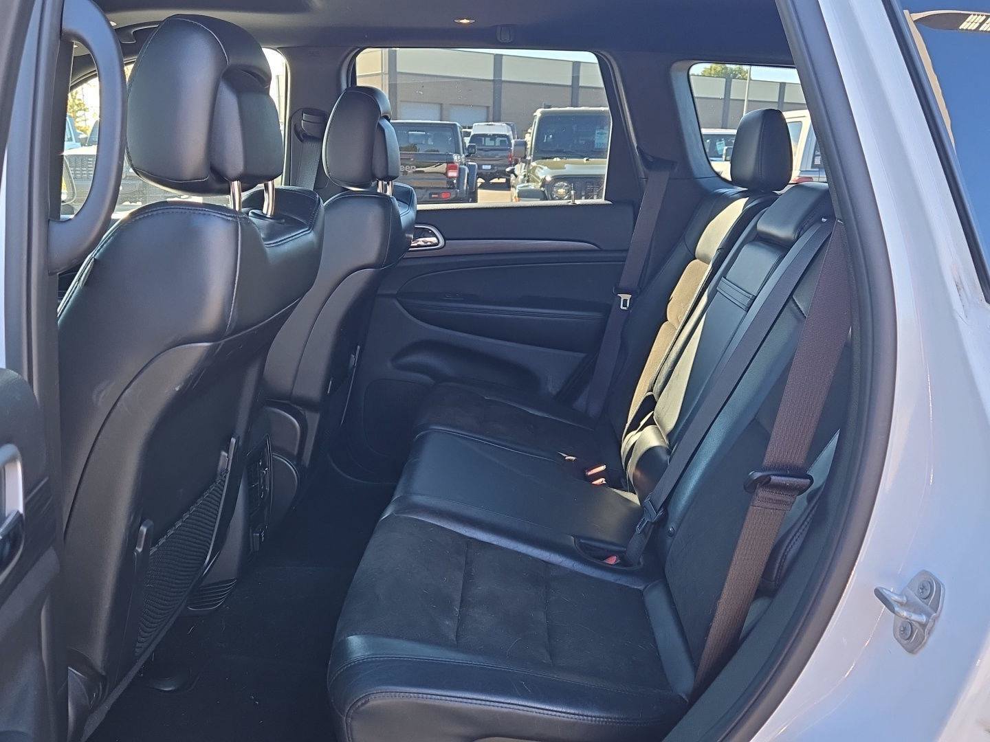 Used 2020 Jeep Grand Cherokee Altitude AWD/4WD image 14