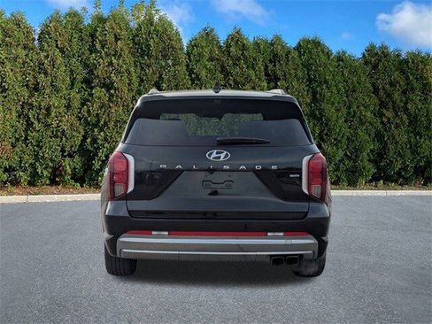Used 2023 Hyundai Palisade Calligraphy image 5