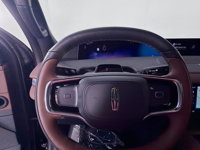New 2026 Lincoln Navigator Reserve AWD/4WD image 11