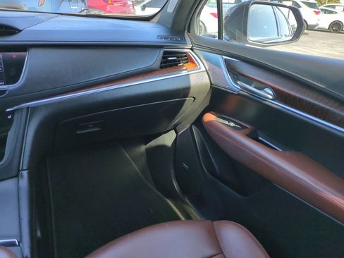 Certified 2020 Cadillac XT5 Sportv w/ LPO, Floor Liner Package AWD/4WD image 16