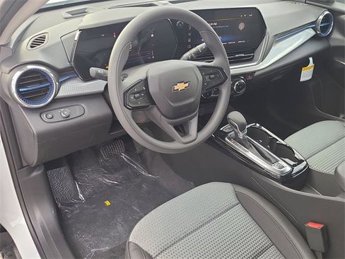 New 2026 Chevrolet Trax LT image 15