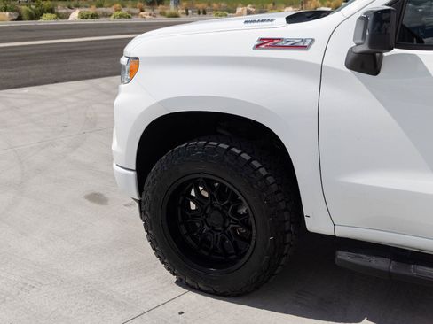 Used 2024 Chevrolet Silverado 1500 RST AWD/4WD image 15
