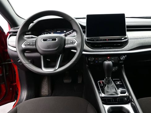 Used 2023 Jeep Compass Sport image 16