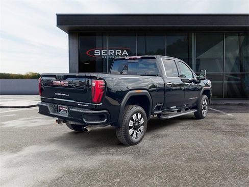 Used 2024 GMC Sierra 2500 Denali image 5