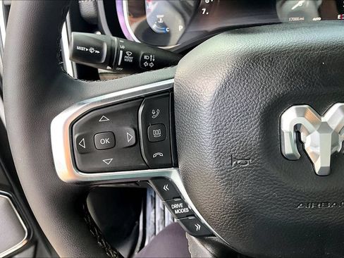 Used 2025 RAM 1500 Laramie AWD/4WD image 18