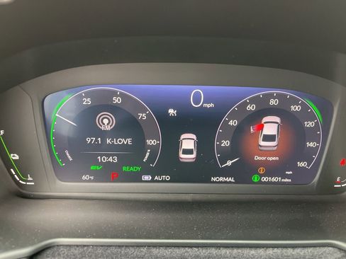 Used 2025 Honda Accord Sport image 24