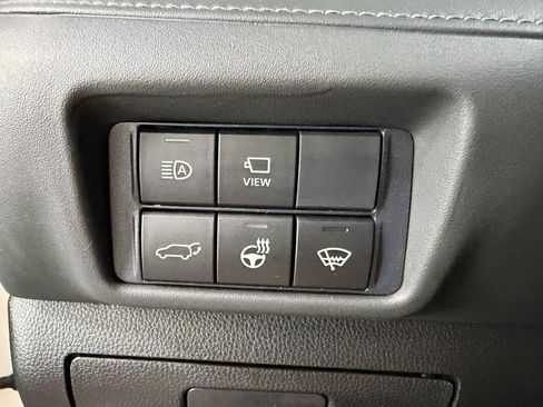 Used 2021 Toyota Highlander Limited AWD/4WD image 39