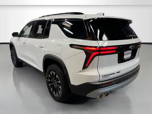 Used 2026 Chevrolet Traverse Z71 w/ Driver Confidence Package AWD/4WD image 5