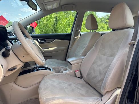 Used 2015 Nissan Rogue S FWD image 12