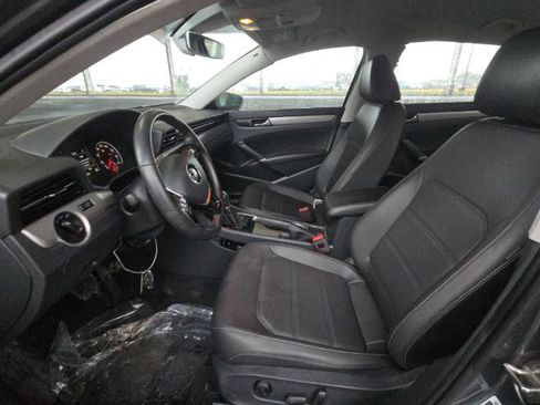 Used 2020 Volkswagen Passat 2.0T SE image 8