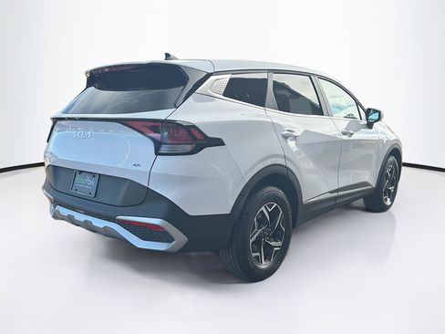 Used 2025 Kia Sportage LX image 9