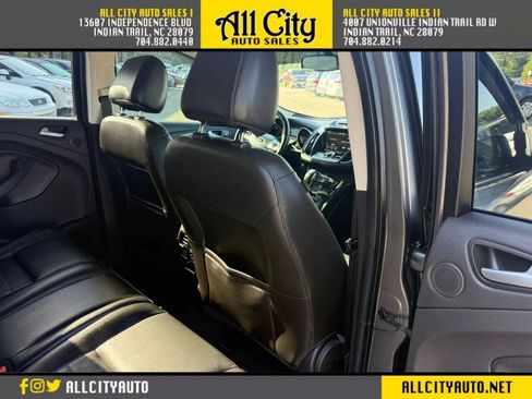 Used 2014 Ford Escape Titanium w/ Equipment Group 401A AWD/4WD image 28