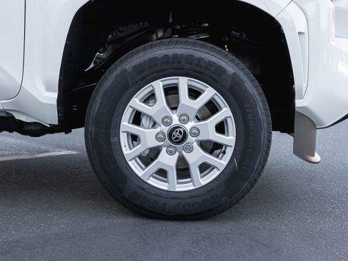 New 2025 Toyota Tacoma SR5 image 5