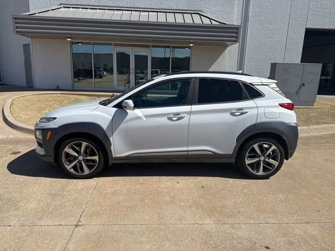 Used 2019 Hyundai Kona Limited image 4