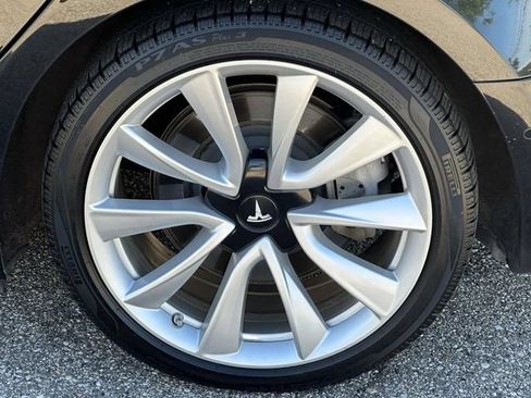 Used 2018 Tesla Model 3 Long Range RWD image 11