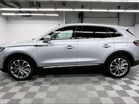 Used 2023 Lincoln Nautilus Reserve AWD/4WD image 13