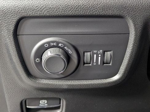 New 2025 Jeep Grand Cherokee L Altitude RWD image 15