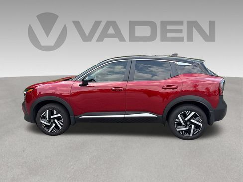 Used 2025 Nissan Kicks SV FWD image 16