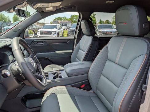 New 2026 GMC Acadia AT4 w/ Luxury Package AWD/4WD image 41