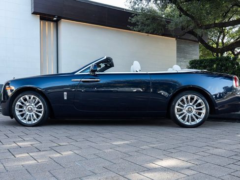 Certified 2020 Rolls-Royce Dawn RWD image 23