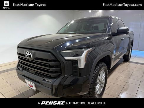 Used 2023 Toyota Tundra SR5 w/ SR5 Convenience Package AWD/4WD image 1