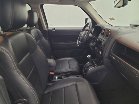 Used 2015 Jeep Patriot High Altitude AWD/4WD image 21