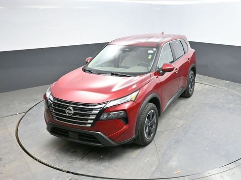 Used 2025 Nissan Rogue SV image 24