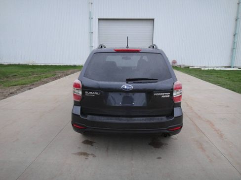 Used 2014 Subaru Forester 2.5i Premium AWD/4WD image 10