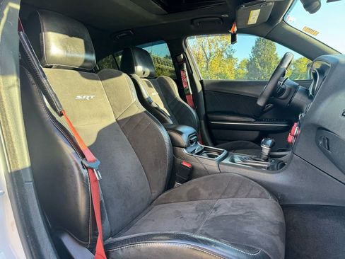 Used 2018 Dodge Charger SRT w/ Harman/Kardon Audio Group image 32