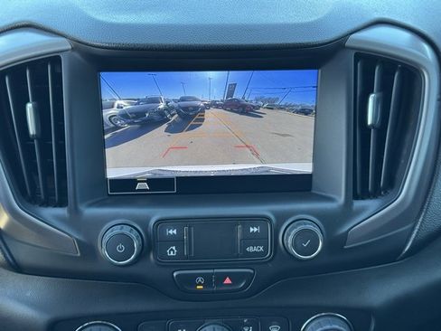 Used 2022 GMC Terrain AT4 image 18