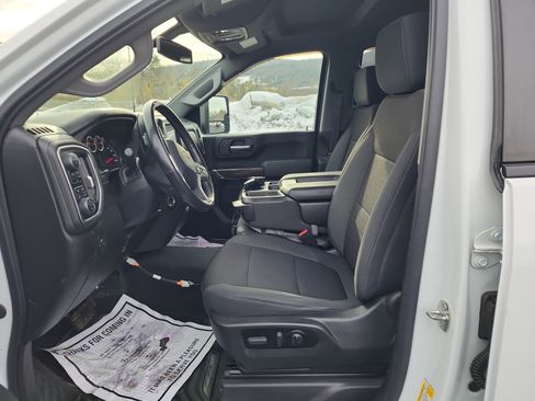 Used 2022 Chevrolet Silverado 2500 LT w/ Convenience Package image 11