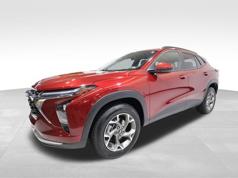 Certified 2025 Chevrolet Trax LT FWD image 8