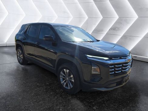 Used 2025 Chevrolet Equinox LT FWD image 3