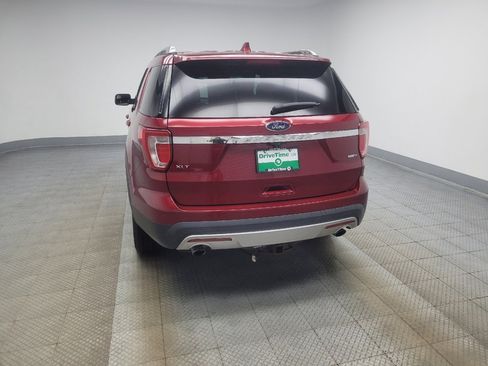 Used 2017 Ford Explorer XLT w/ Equipment Group 202A AWD/4WD image 6