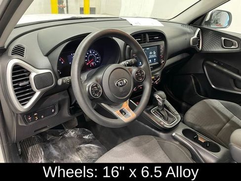 Used 2020 Kia Soul S image 19
