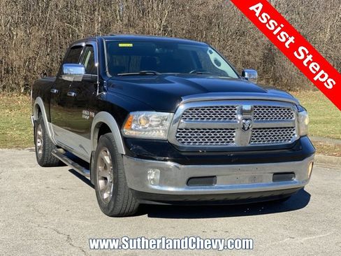 Used 2014 RAM 1500 Laramie w/ Convenience Group image 9