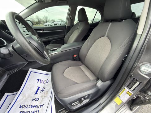 Used 2023 Toyota Camry LE image 8