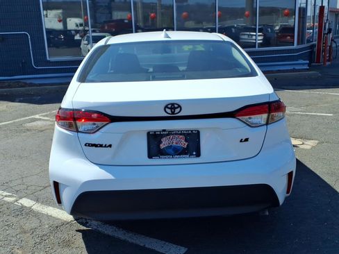 Used 2024 Toyota Corolla LE image 5