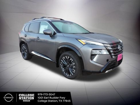 New 2026 Nissan Rogue Platinum w/ Platinum Premium Package image 3