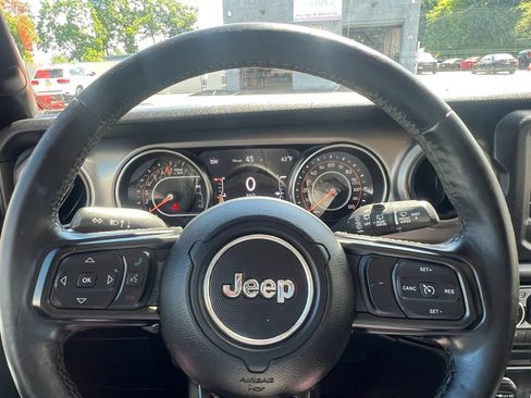 Used 2020 Jeep Wrangler Unlimited Sport S AWD/4WD image 19