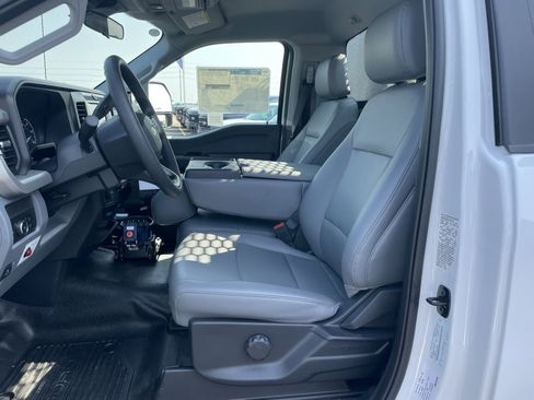 New 2025 Ford F550 4x4 Regular Cab Super Duty image 7