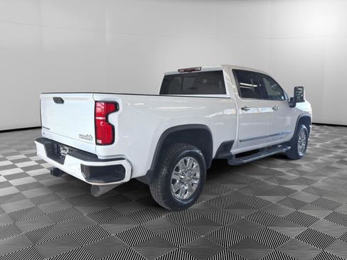 Used 2024 Chevrolet Silverado 2500 High Country w/ High Country Premium Package AWD/4WD image 5