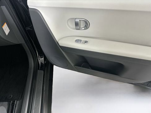 Used 2024 Hyundai Ioniq 5 SE image 30