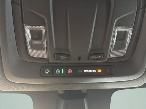 Used 2019 GMC Sierra 1500 SLT w/ X31 Off-Road Package AWD/4WD image 13