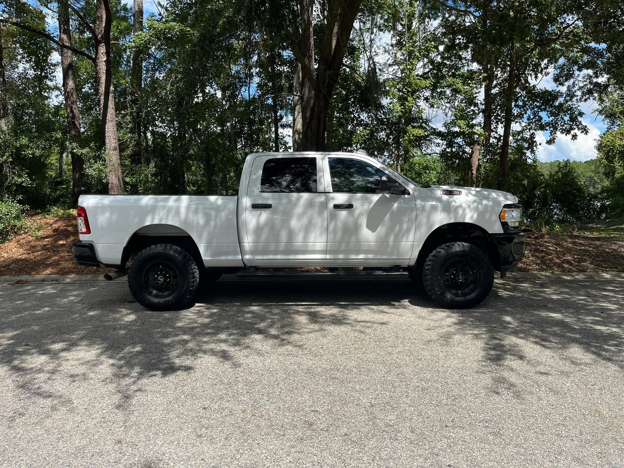 Used 2019 RAM 2500 Tradesman w/ Chrome Appearance Group AWD/4WD image 3