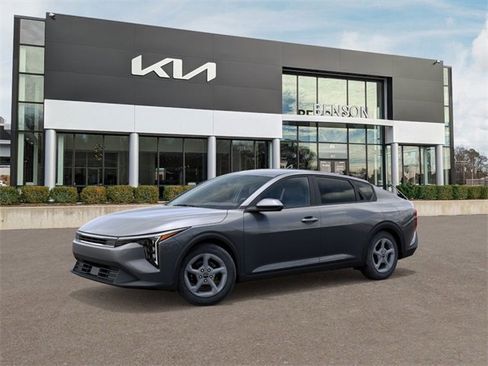 New 2025 Kia K4 LXS image 4
