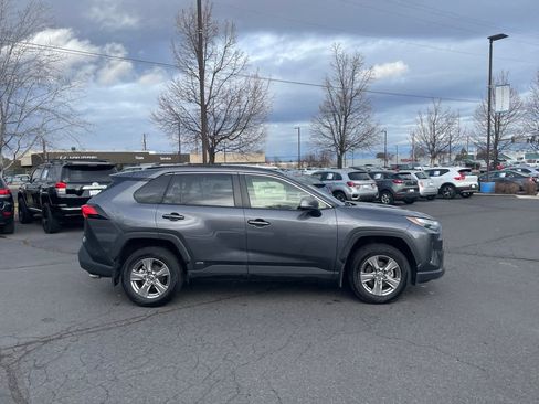 Used 2024 Toyota RAV4 LE image 8